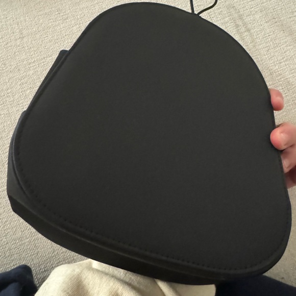 Urbanista Solar Power Noise Canceling Headphones Los Angeles with Case - Picture 12 of 12